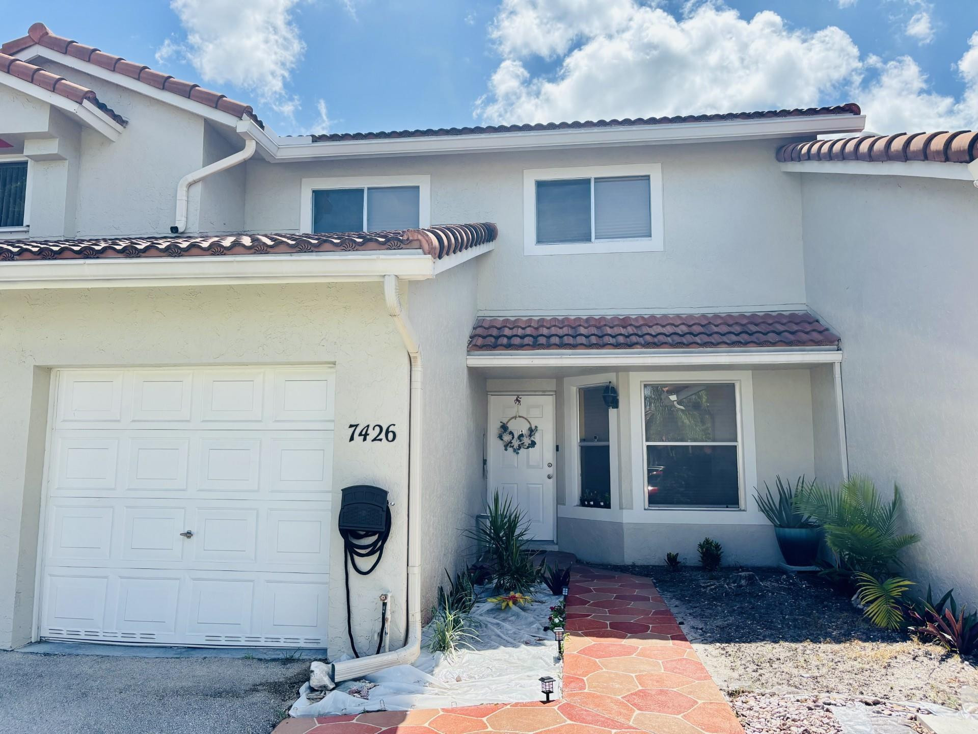 7426 Pinewalk Drive 7426, Margate, FL 33063