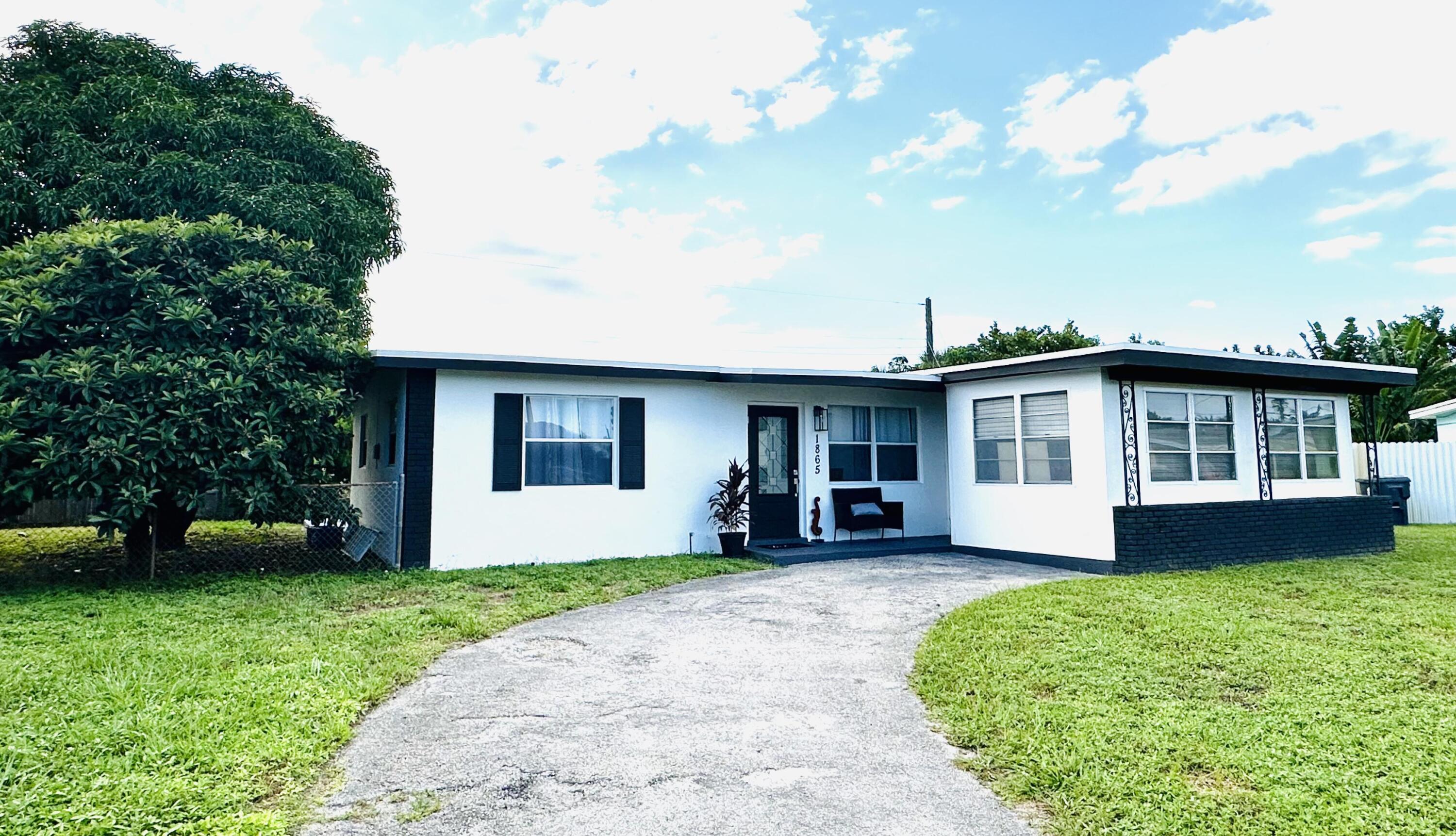 1865 W Chatham Road, West Palm Beach, FL 33415