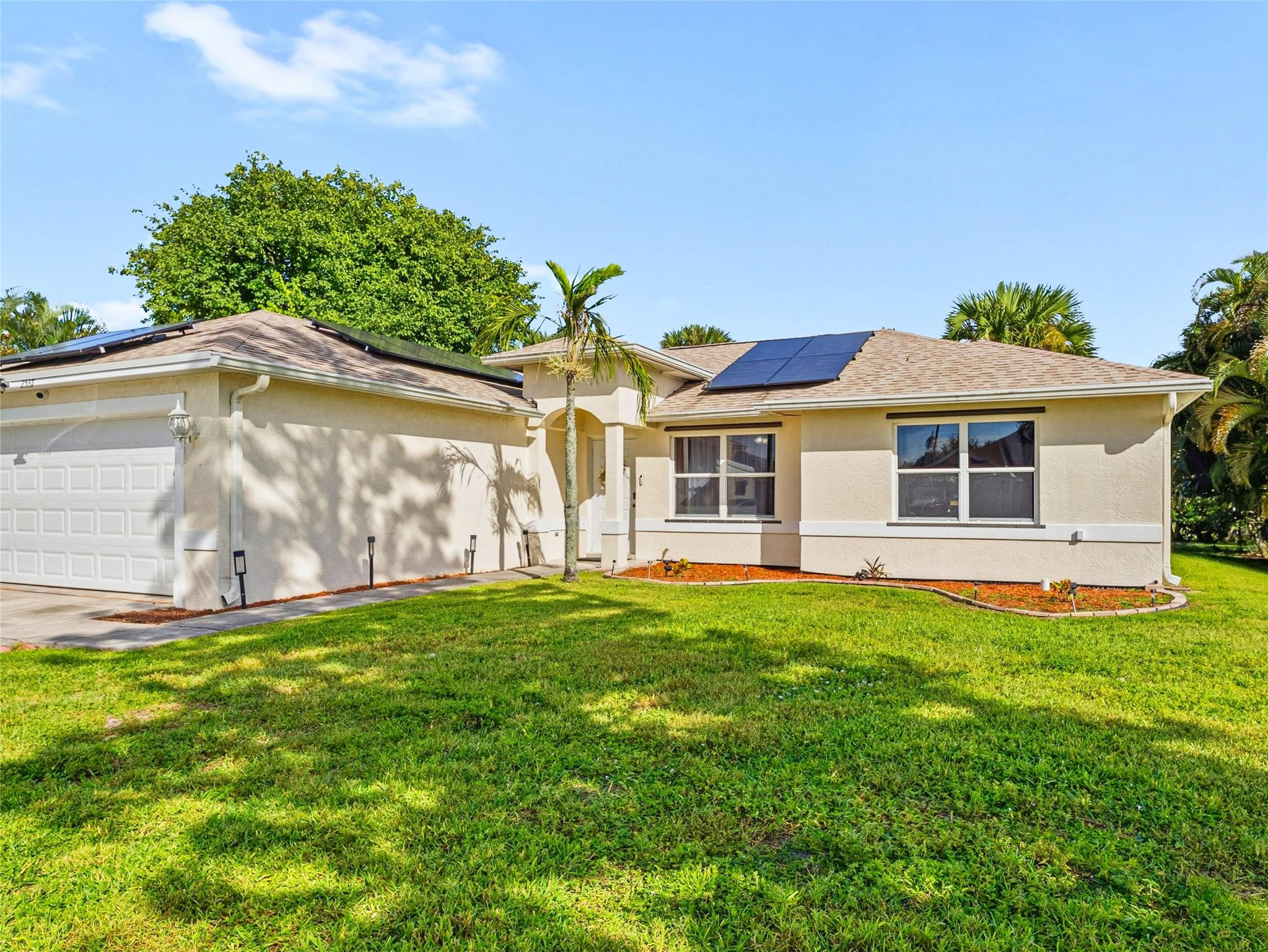 2537 SW Deckard Street SW, Port St. Lucie, FL 34953