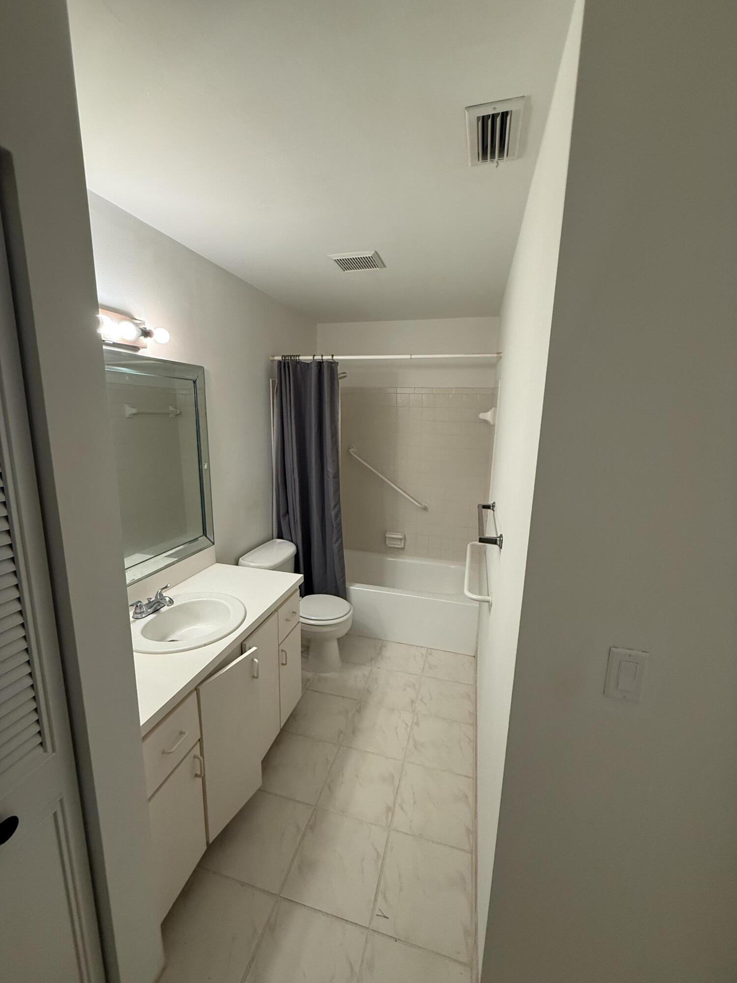 5795 La Pinata Boulevard C-2, Greenacres, FL 33463