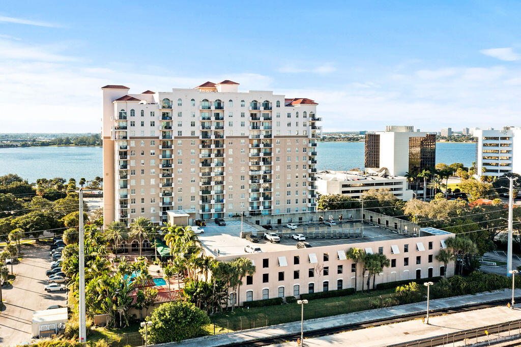 616 Clearwater Park Road 1110, West Palm Beach, FL 33401