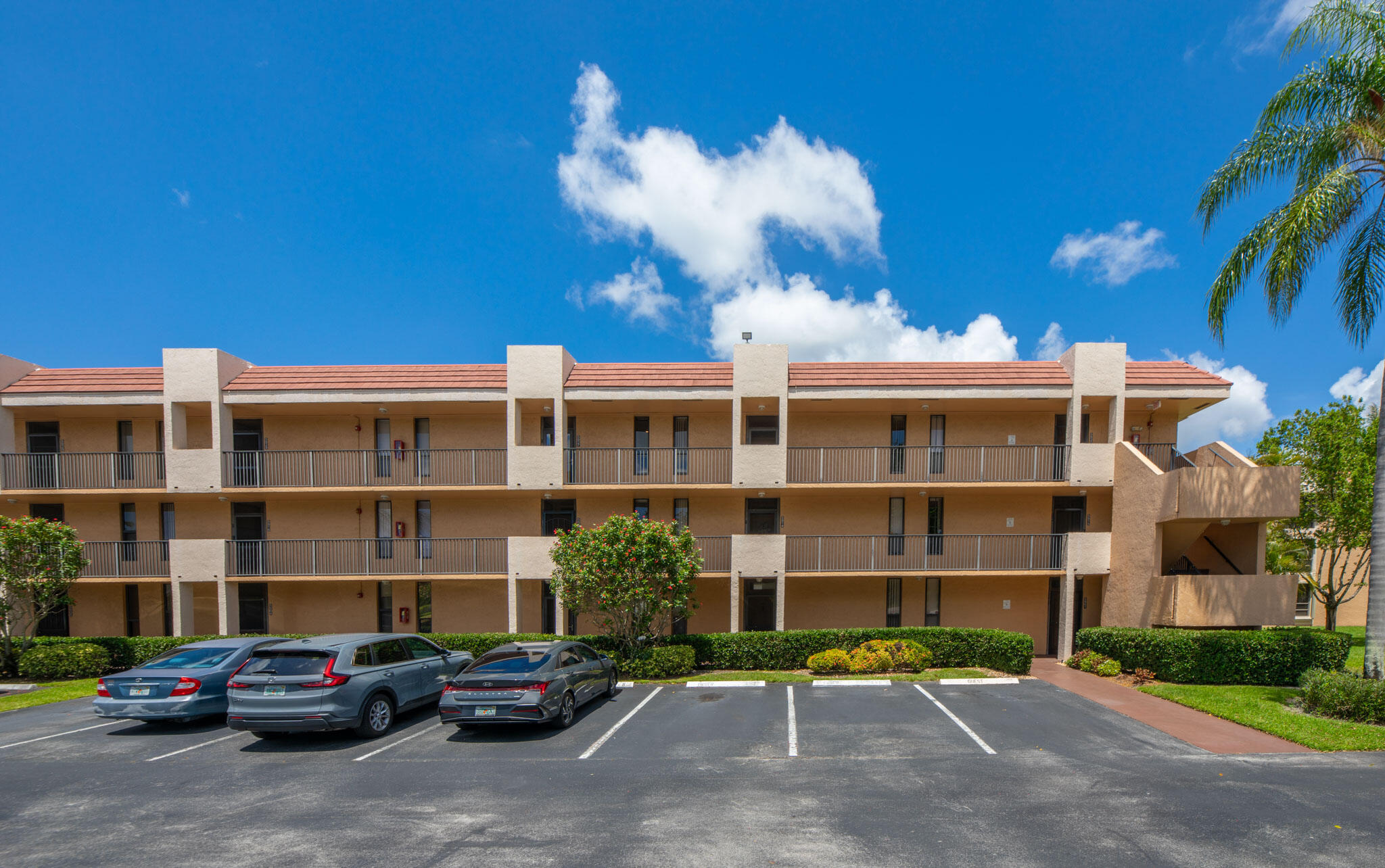 5926 Coral Lake Drive 302, Margate, FL 33063