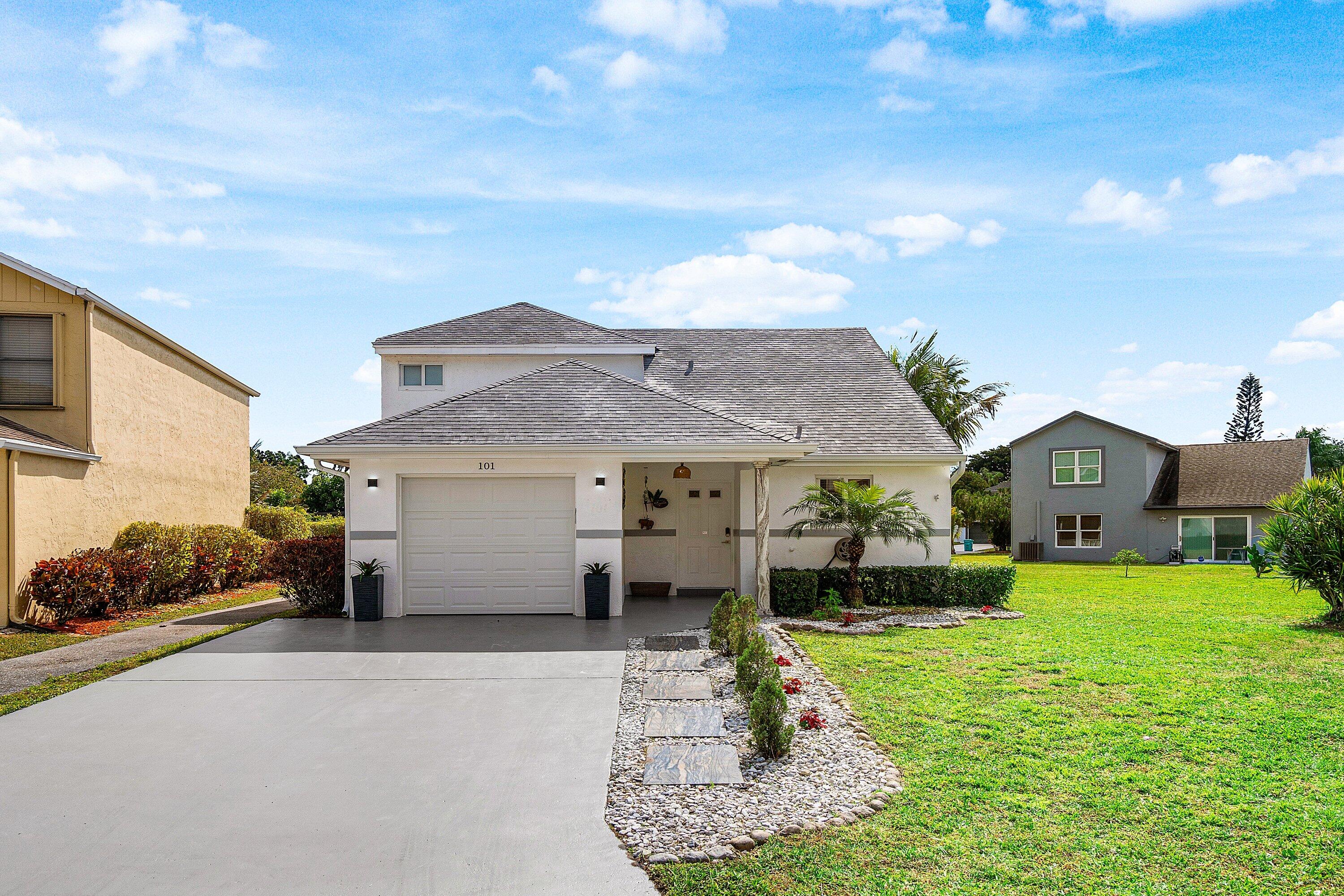 101 Azalea Circle, Boynton Beach, FL 33436