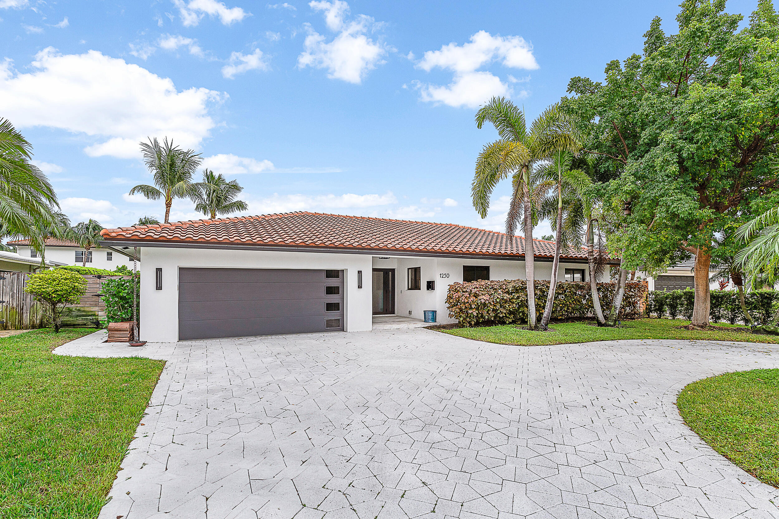 1250 NE 27th Terrace, Pompano Beach, FL 33062
