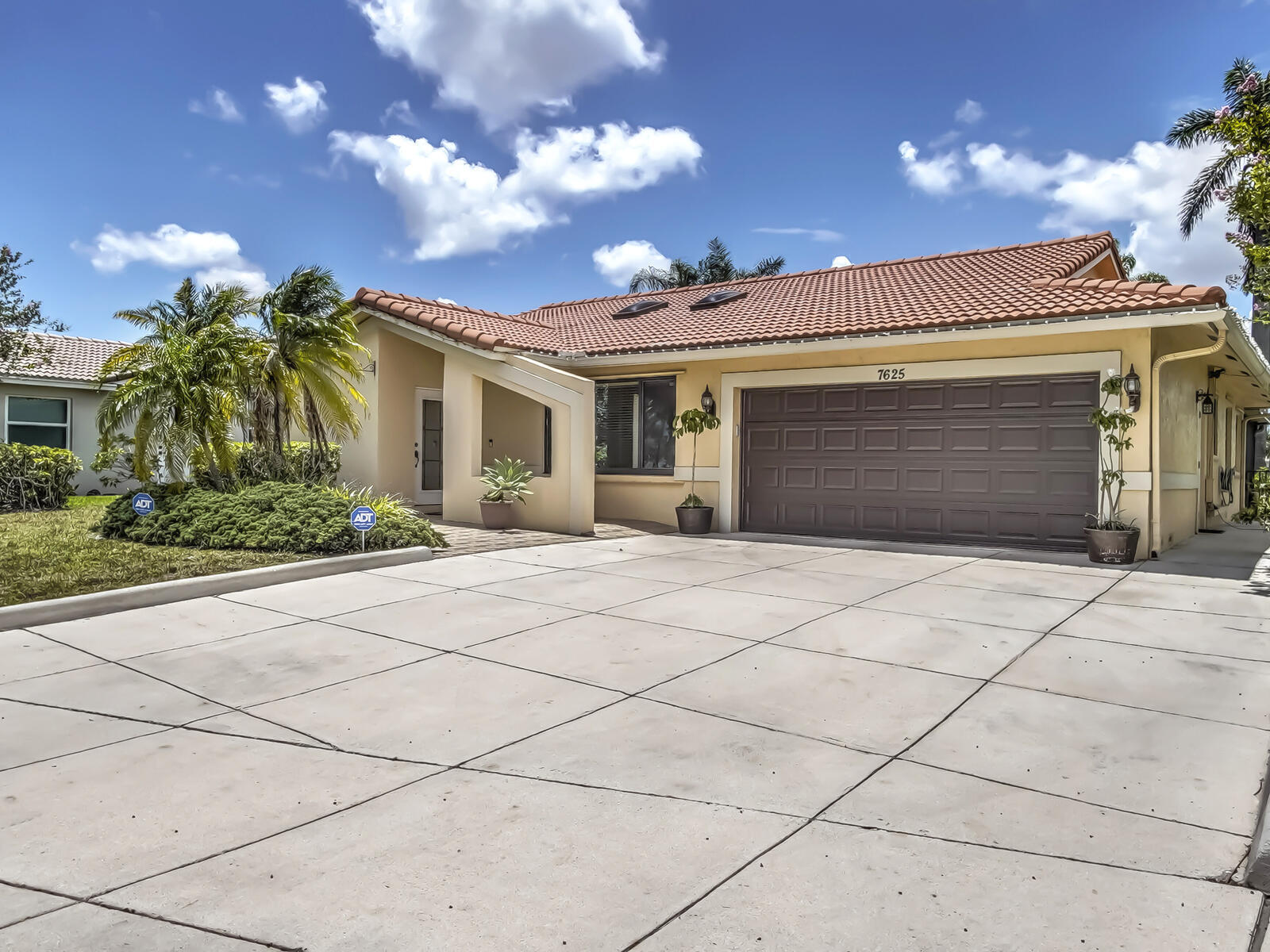 7625 Sunflower Drive, Margate, FL 33063