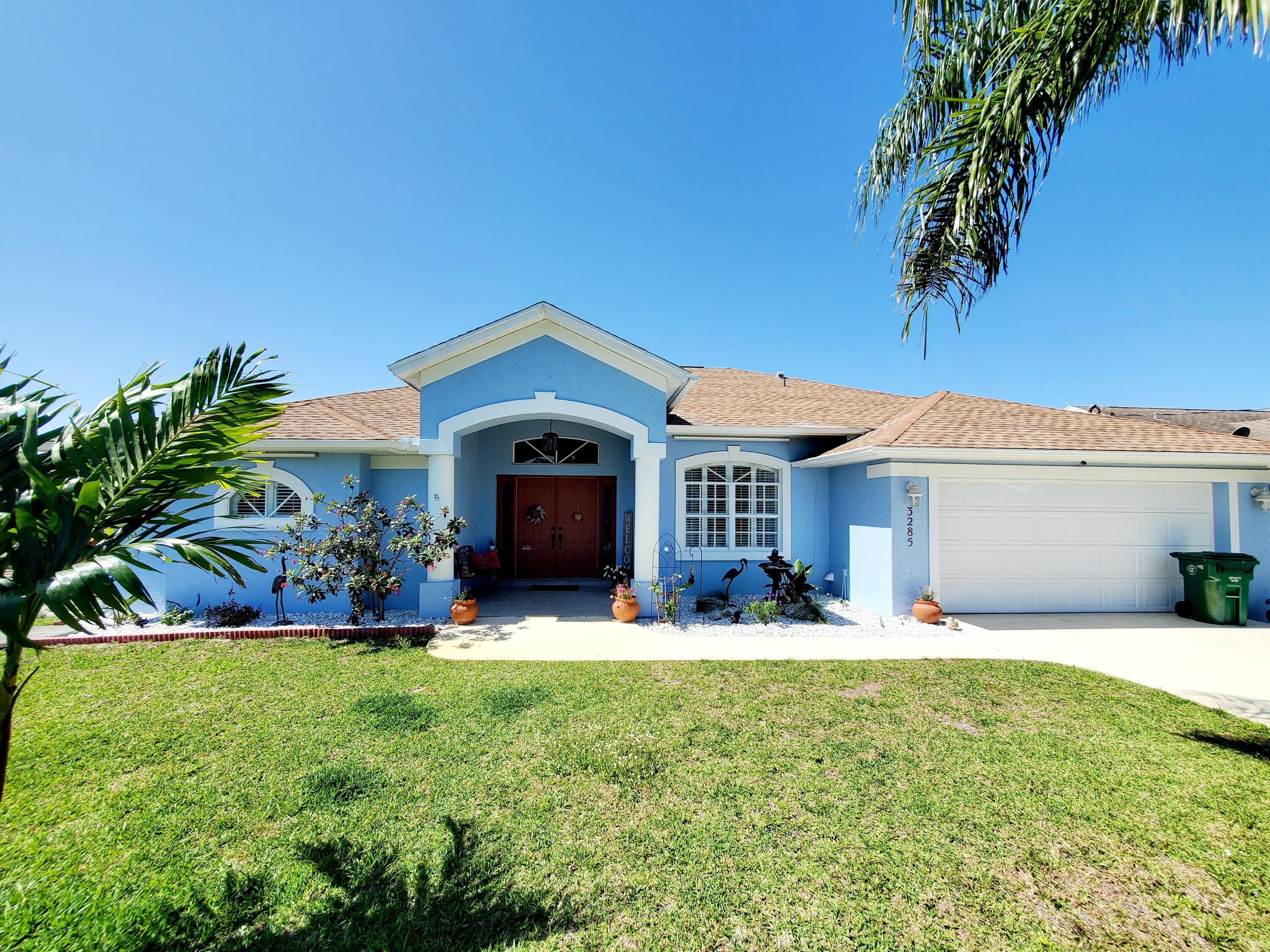 3285 SE Pinto Street, Port St. Lucie, FL 34984
