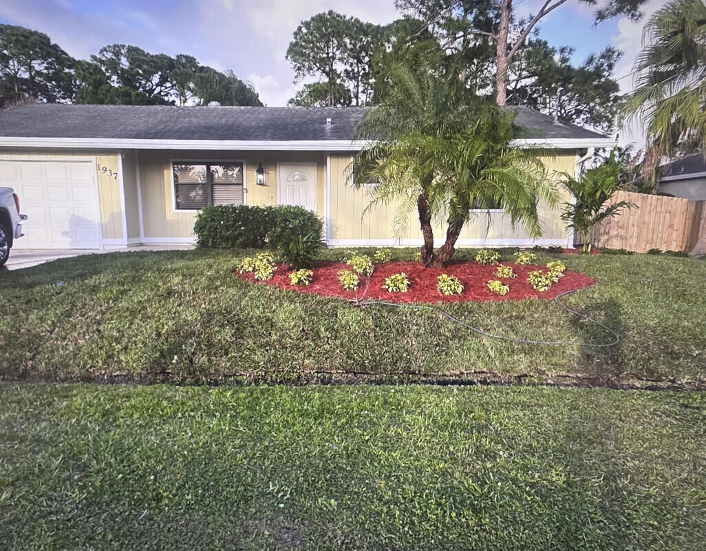 1937 SW Taurus Lane, Port St. Lucie, FL 34984