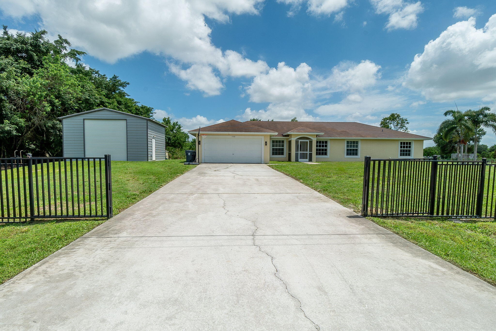 17468 N 38th Rd Road N, The Acreage, FL 33470