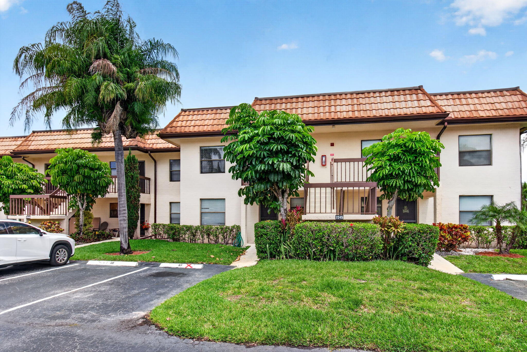 7245 Golf Colony Court 205, Lake Worth, FL 33467