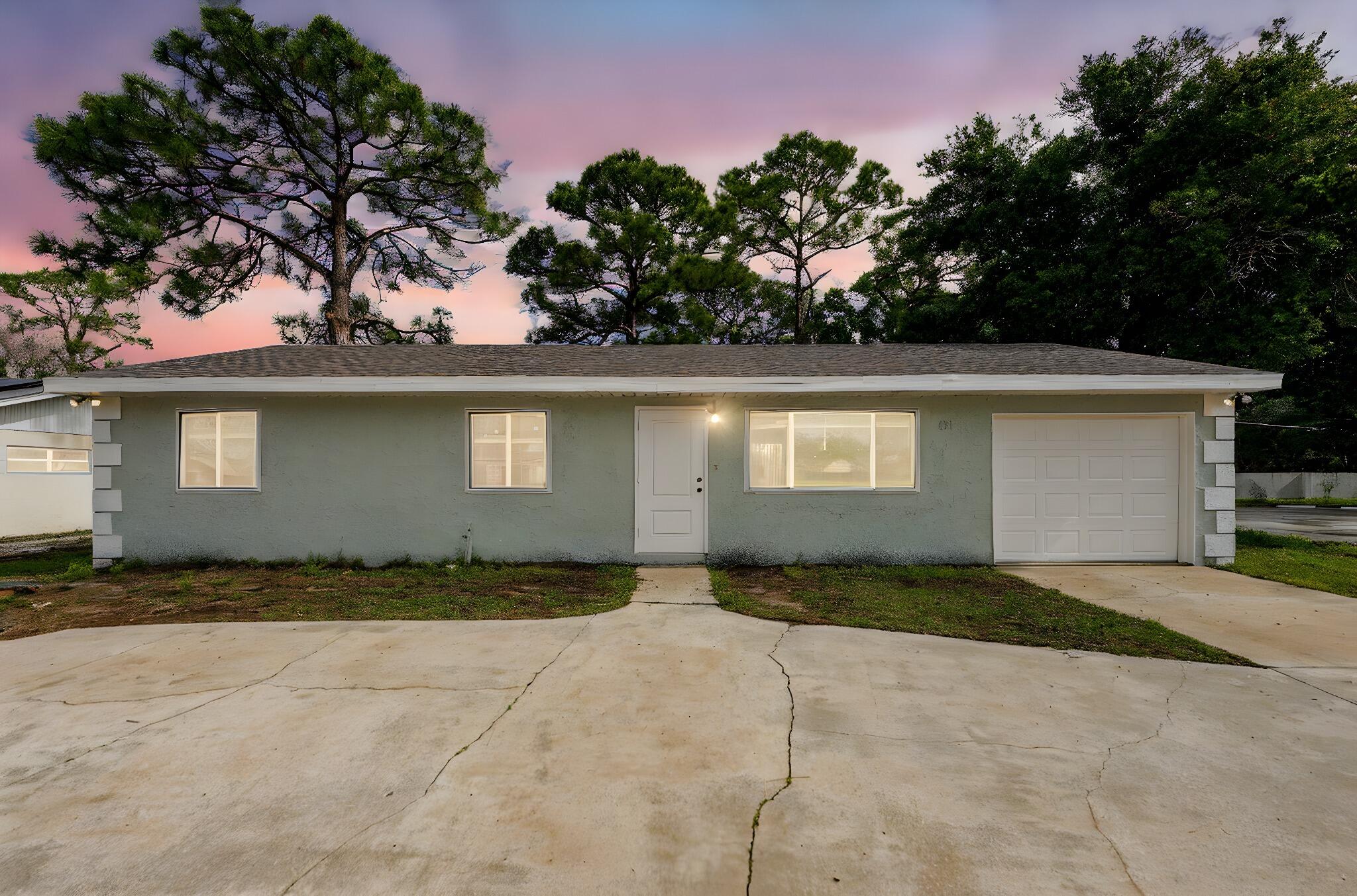 651 SE Port St Lucie Boulevard, Port St. Lucie, FL 34984