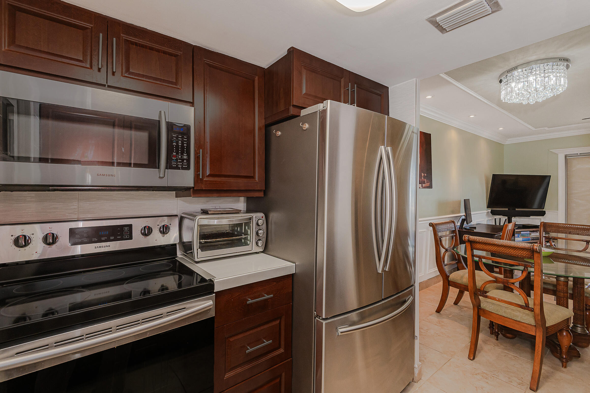 2076 S Ocean Drive 207, Hallandale Beach, FL 33009