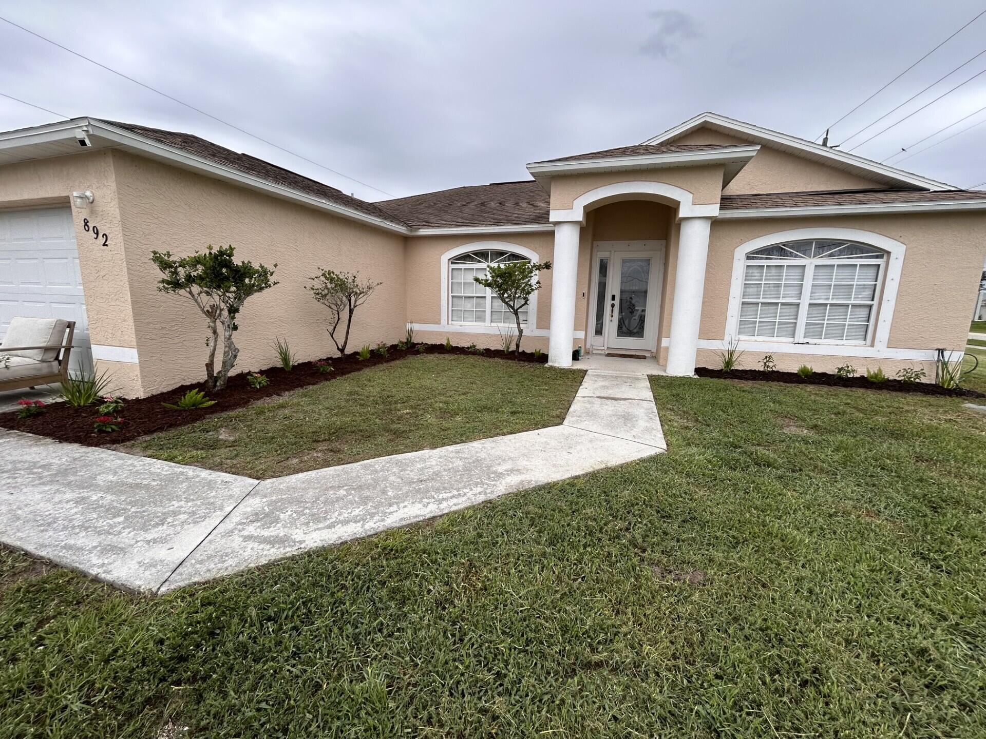 892 SW Duncan Terrace, Port St. Lucie, FL 34953