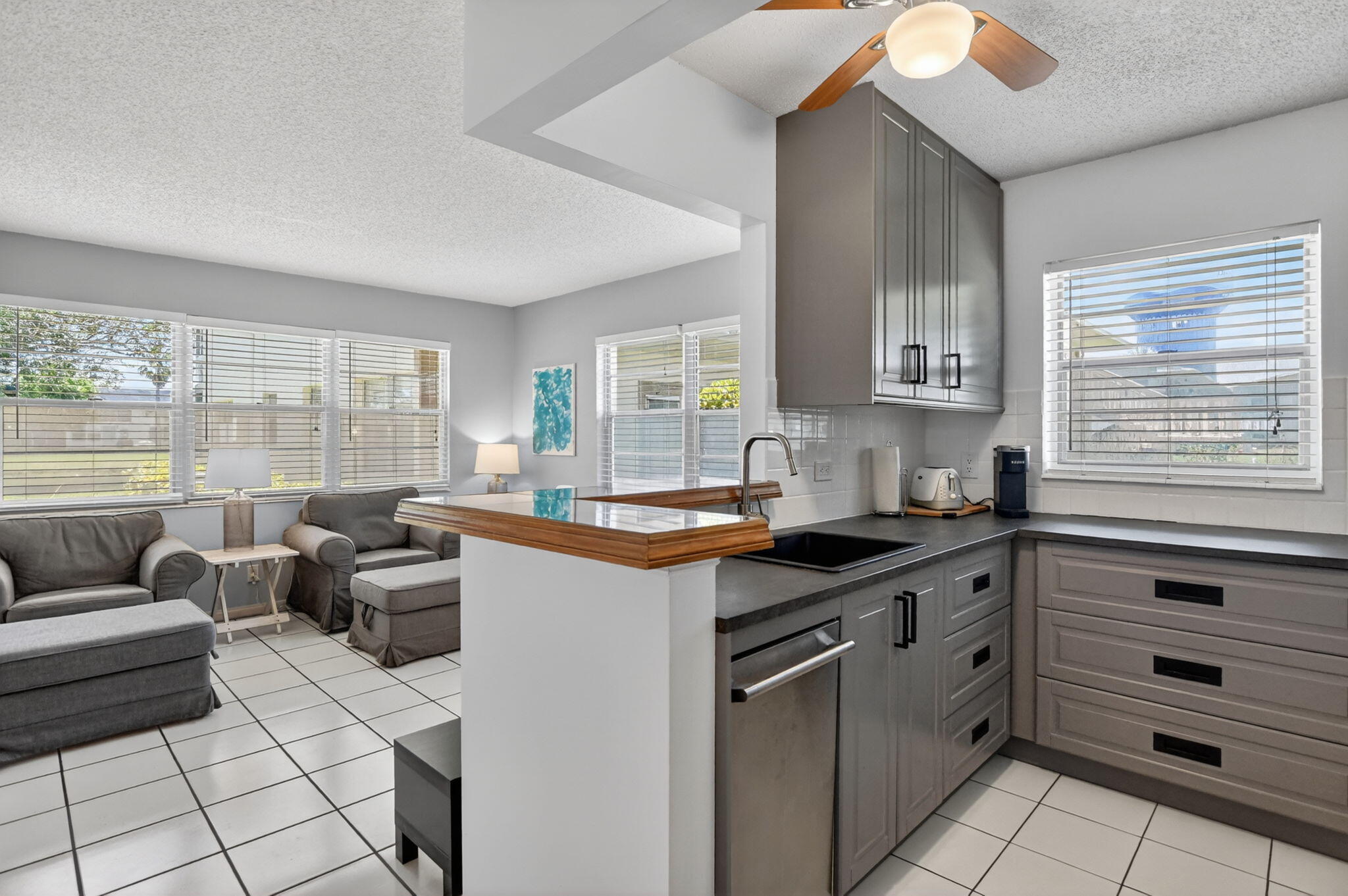492 W Tilford W, Deerfield Beach, FL 33442