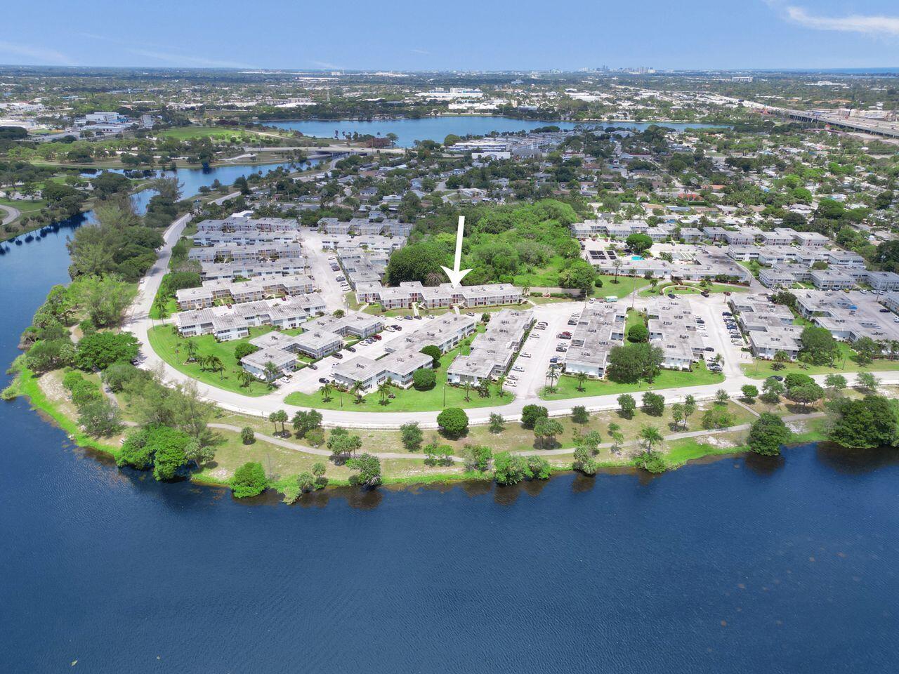 3120 Cynthia Lane 207, Lake Worth Beach, FL 33461