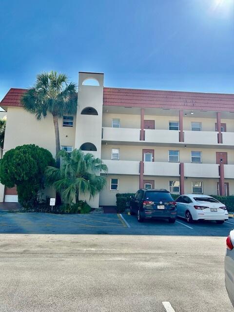 7960 Sunrise Lakes Drive N 205, Sunrise, FL 33322