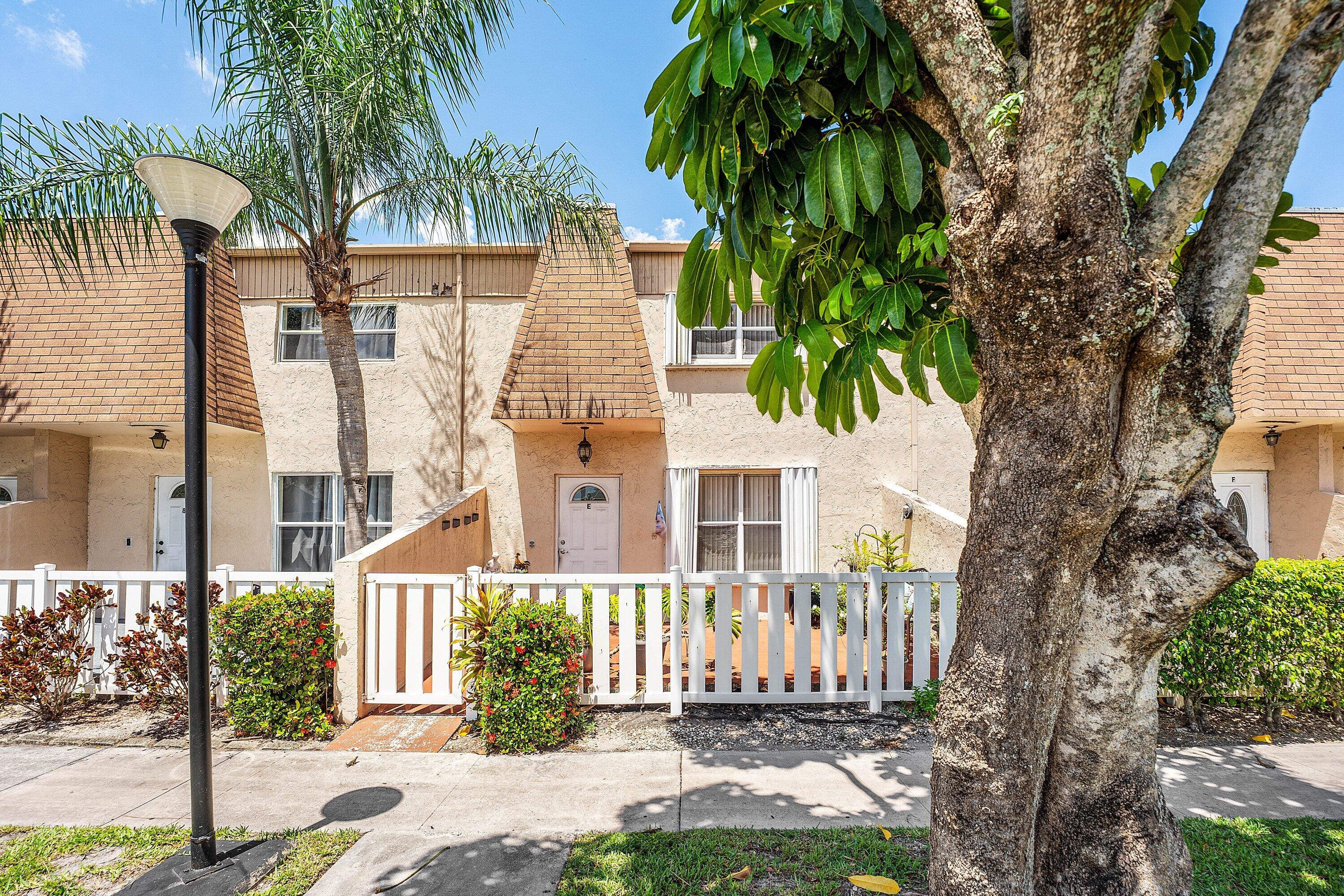 1105 NW 80th Terrace E, Margate, FL 33063
