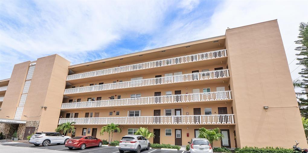 219 NE 14th Avenue 107, Hallandale Beach, FL 33009