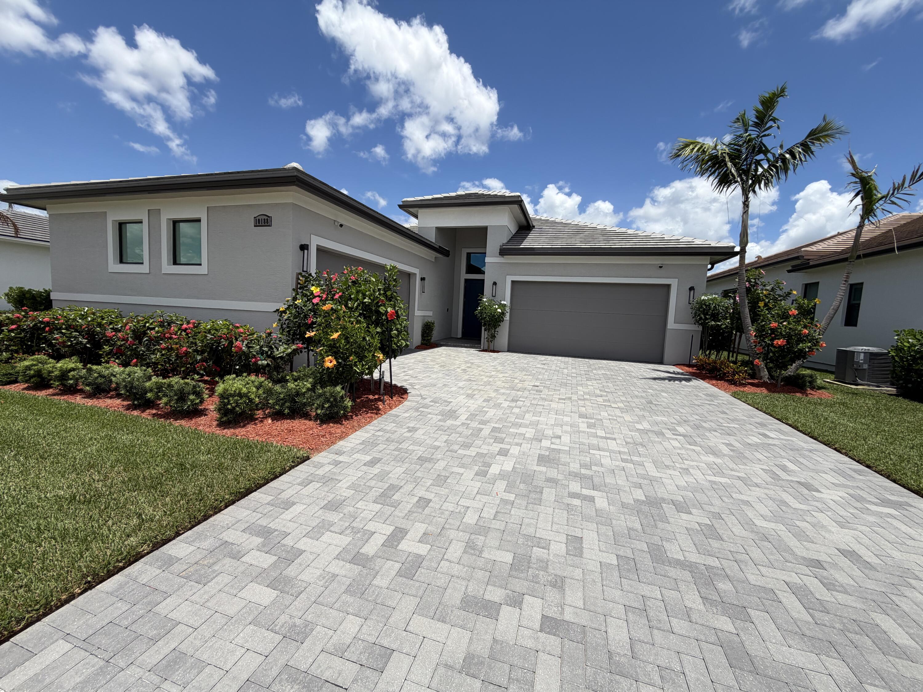 10188 SW Latium Way, Port St. Lucie, FL 34987