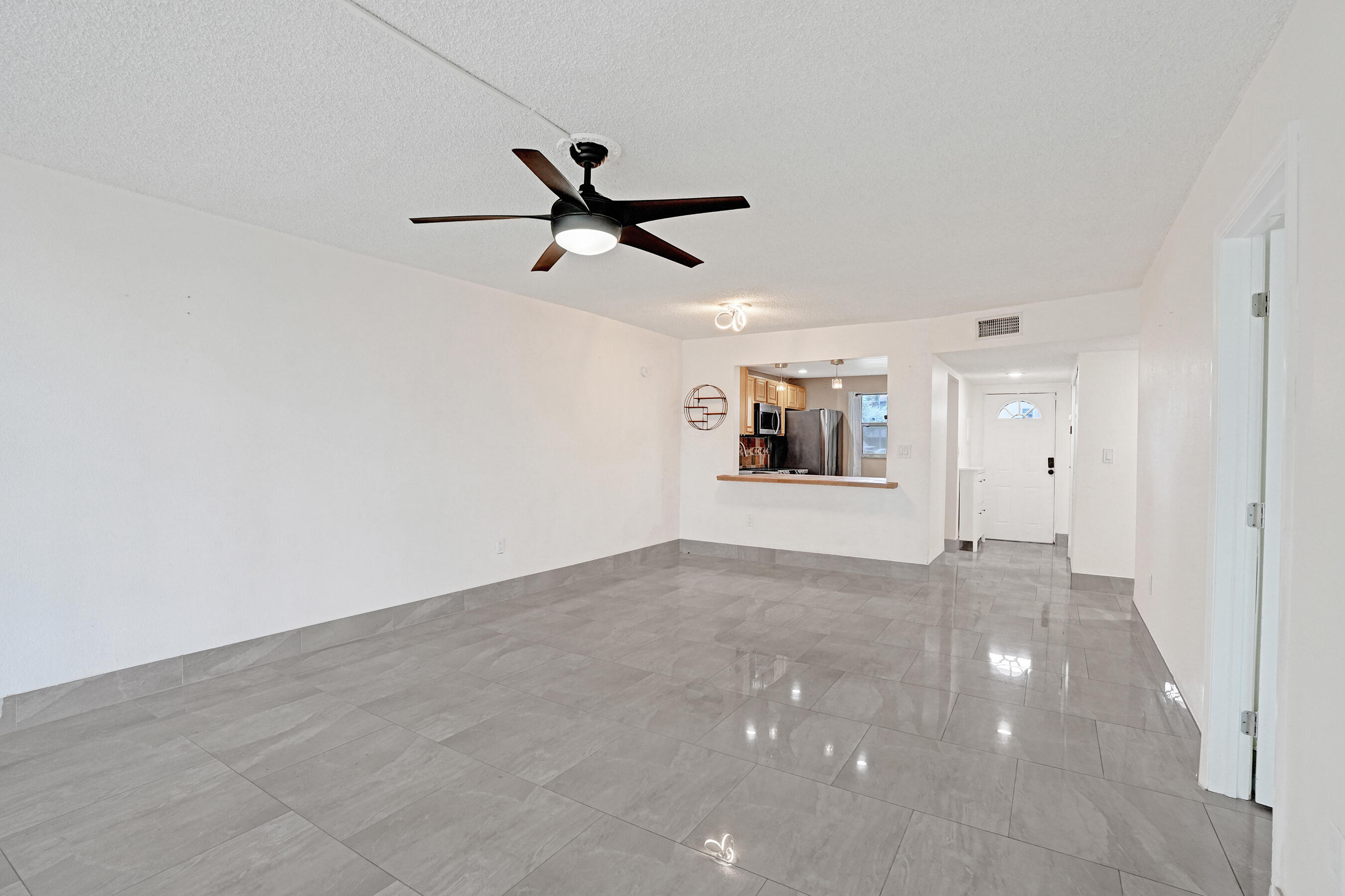 8301 Sands Point Boulevard S102, Tamarac, FL 33321