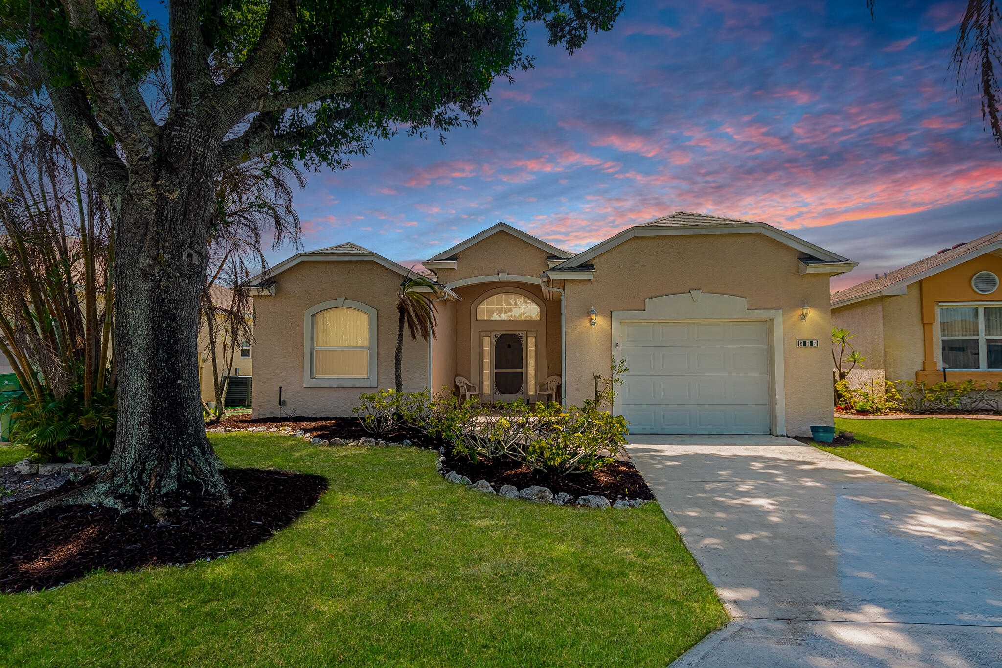 517 NW Galatone Court, Port St. Lucie, FL 34986
