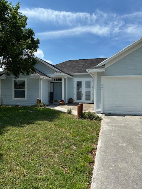 533 NW Avon Avenue, Port St. Lucie, FL 34983