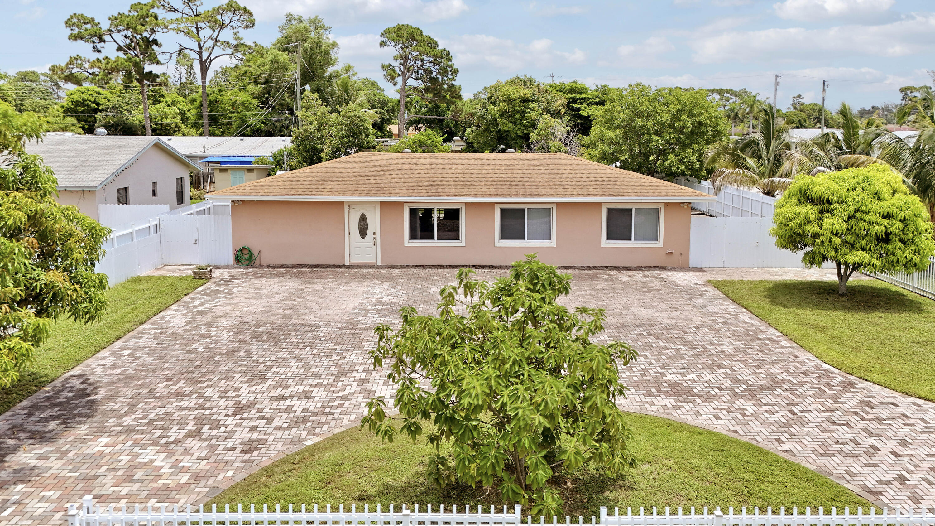 2488 Pineway Drive, West Palm Beach, FL 33415
