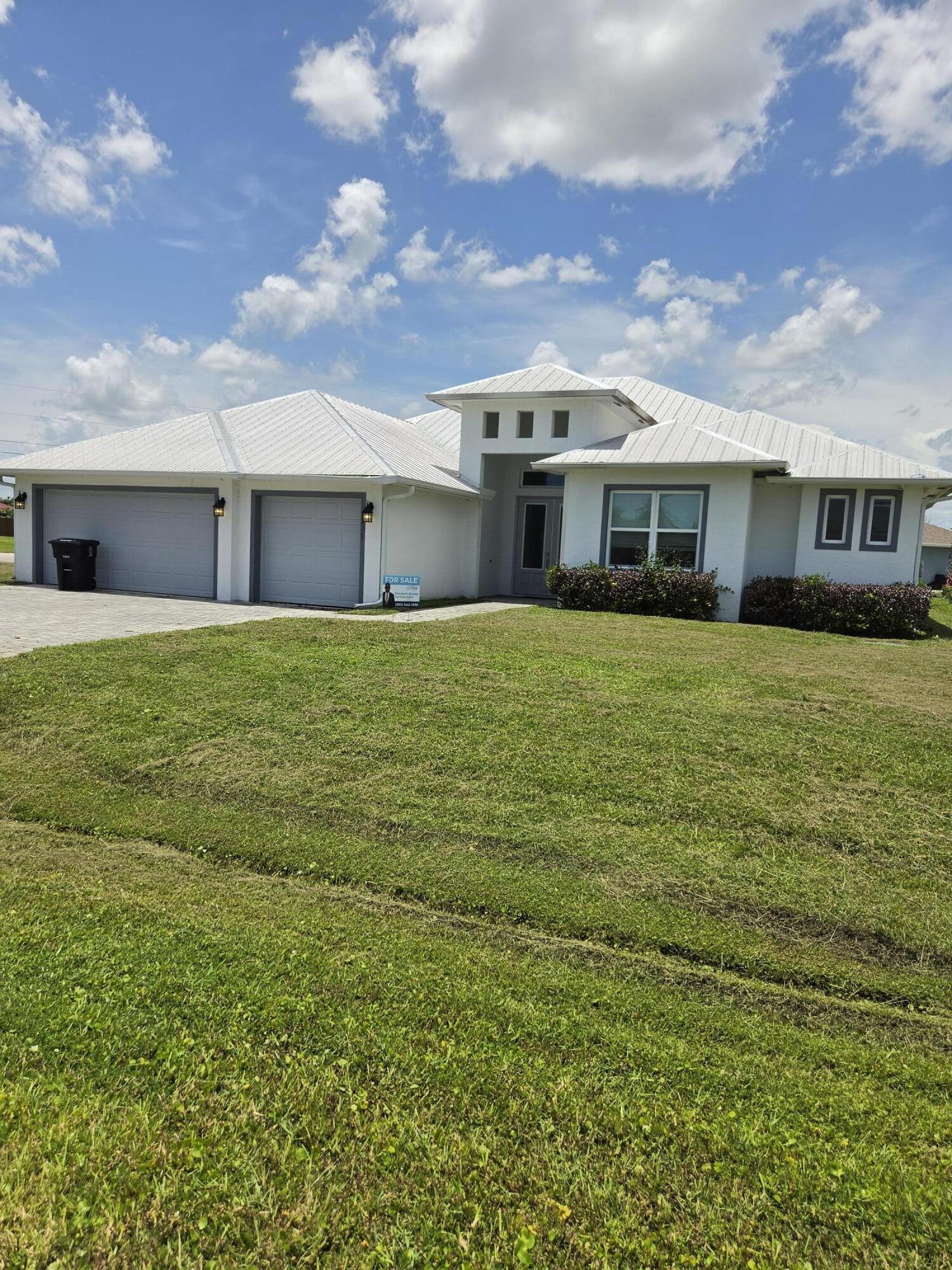 5231 NW Iredell Street, Port St. Lucie, FL 34986