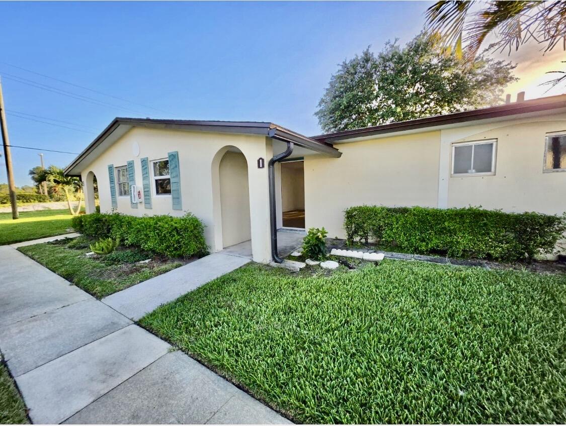 2965 Ashley Drive W I, West Palm Beach, FL 33415