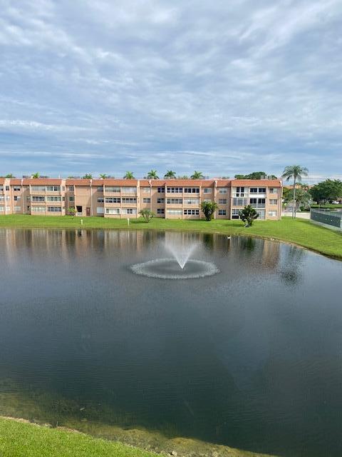 9620 SUNRISE LAKES Boulevard 304, Sunrise, FL 33322