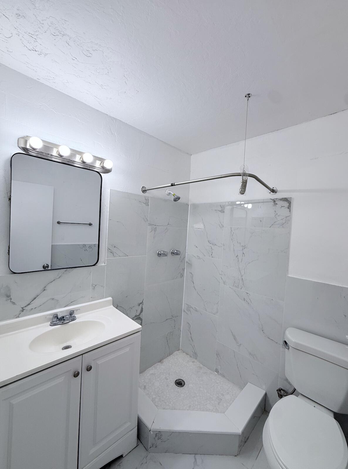 1280 NW 43rd Terrace 107, Lauderhill, FL 33313