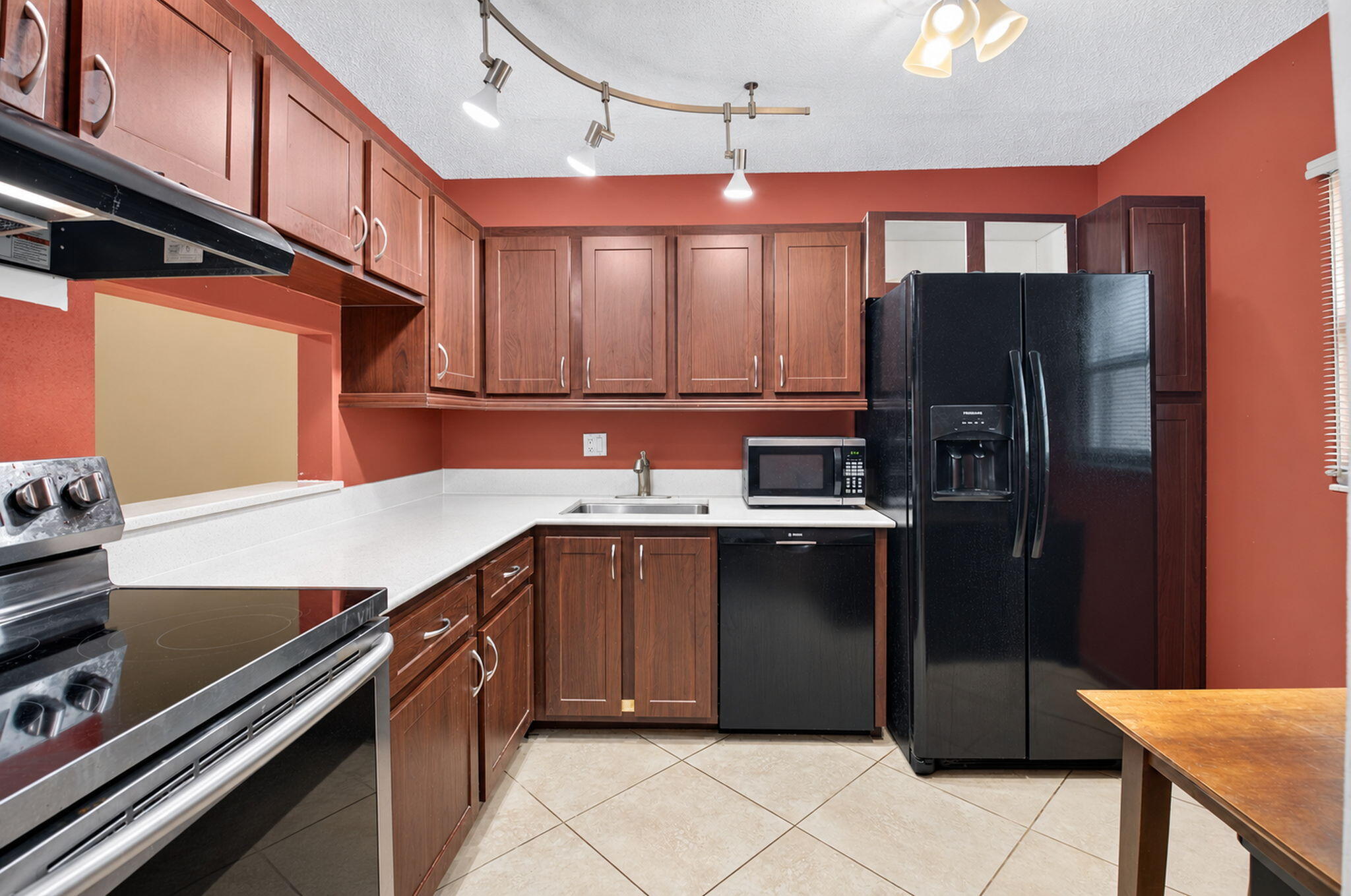 2700 CASITA Way W 102, Delray Beach, FL 33445